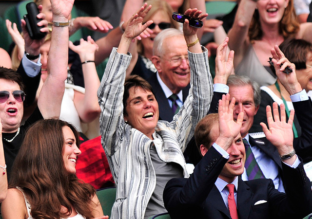 Katalin hercegnő és Vilmos herceg szurkolnak a Wimbledoni tenisztornán 2011-ben