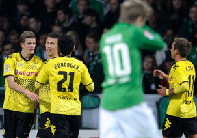 A Borussia Dortmund játékosai ünneplik góljukat a Werder Bremen elleni Bundesliga-mérkőzésen 
