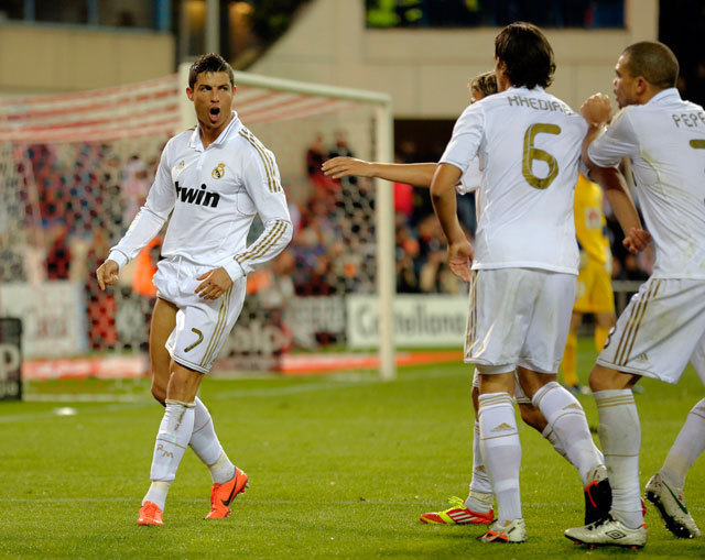 Ronaldo mesterhármassal döntötte el madridi derbit