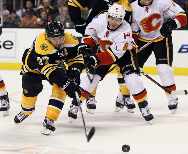 A Boston Bruins kiütáses, 9-0-ás sikert aratott a vendég Calgary Flames ellen, gólt sem kapva.