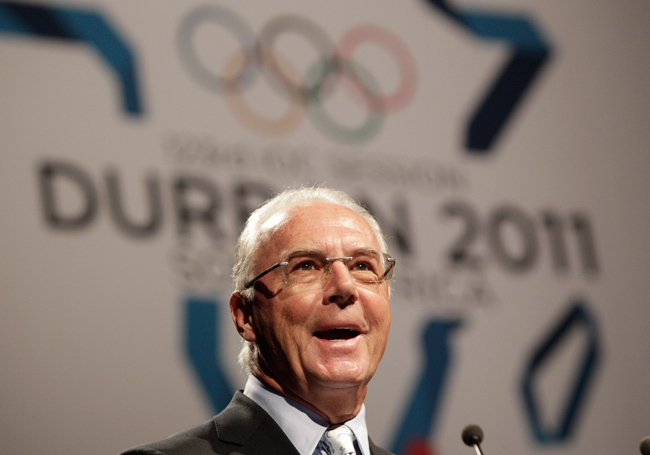 Franz Beckenbauer a durbani NOB-ülésen beszél München 2018-as téli olimpiai pályázatáról