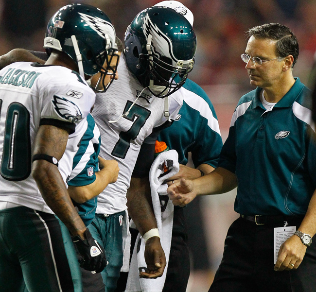 Michael Vick, a Philadelphia Eagles irányítója megsérült az Atlanta Falcons elleni NFL-mérkőzésen