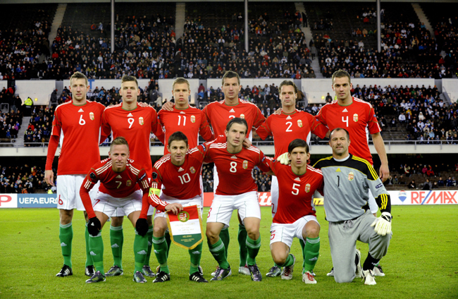 A magyar labdarúgó-válogatott a finnek elleni EB-selejtező előtt Helsinkiben.