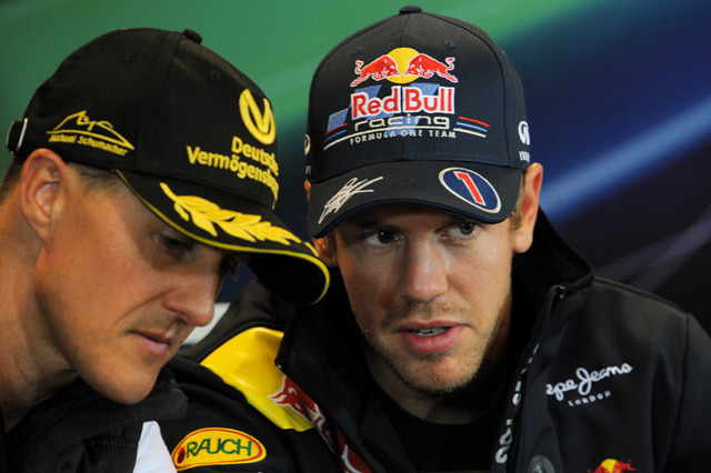 Ecclestone szerint Schumacher idén csúcsra érhet a Mercedesszel, de Vettel mellett lenne a helye.