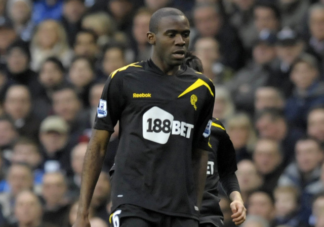Fabrice Muamba a Bolton Wanderers és a Tottenham Hotspur mérkőzésén 2012-ben.