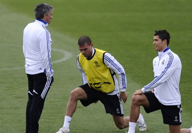 José Mourinho, Pepe és Cristiano Ronaldo a Real Madrid edzésén 2011 márciusában