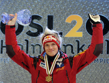 Morgenstern az aranyéremmel a 2011-es északi sí-vb normálsánc versenye után
