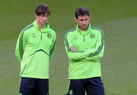 Fernando Torres és Frank Lampard a Chelsea edzésén a Manchester United elleni BL-negyeddöntő előtt 2011 áprilisában
