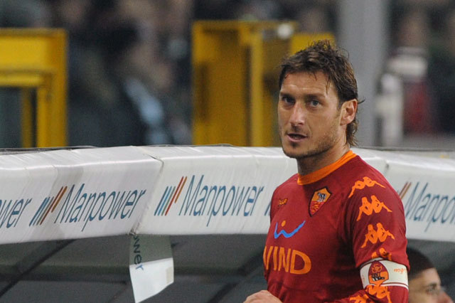 Totti nem bírja a mellőzöttséget