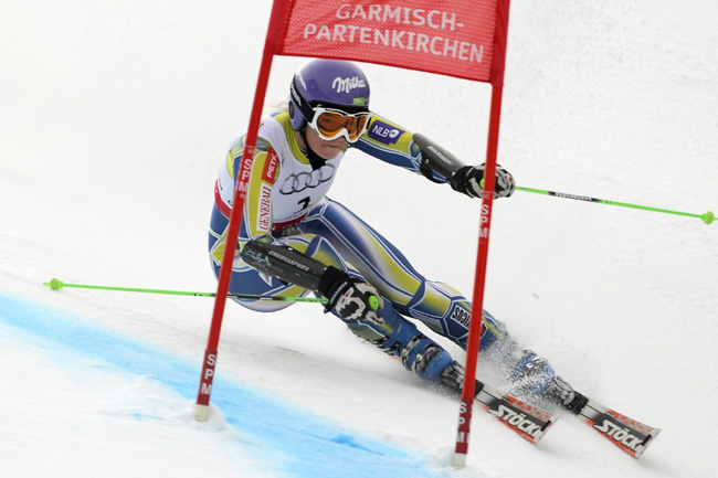 A szlovén Tina Maze, a Garmisch Partenkirchenben zajló alpesi sí-vb óriás-műlesikló versenyén.