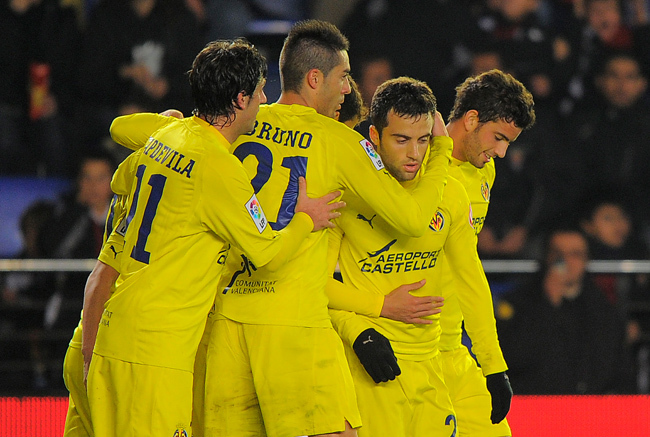 A Villarreal játékosai ünneplik a góljukat