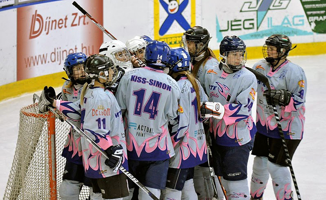 Magyar női jegkorong-bajnokság 2011-es győztese az MTK-Exit csapata