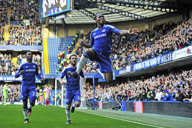A Chelsea gólszerzője, az elefántcsontparti Didier Drogba 100. alkalommal talált a kapuba Premier League-mérkőzésen. 