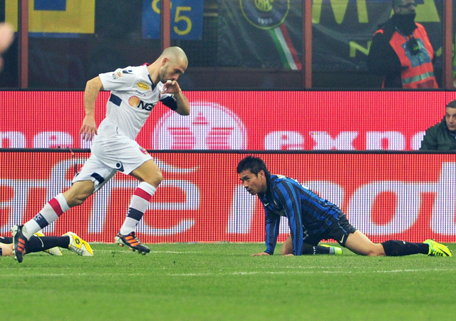 Marco Di Vaio ünnepli gólját az Inter-Bologna mérkőzésen a Serie A-ban 2012-ben.