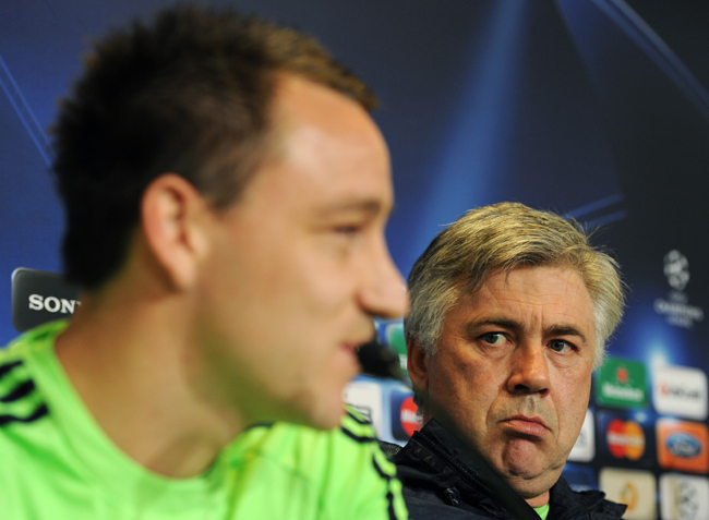 Terry és Ancelotti a BL-mérkőzés előtt - Fotó: AFP