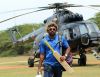A srí lankai válogatott egyik legismertbeb játékosa az érkezésnél még nem sejtette, mi vár rá Zimbabwe ellen - Fotó: cricinfo.com