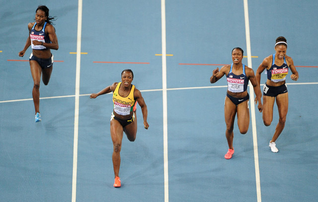 Veronica Campbell-Brown (balról a második) első vb-aranyát nyerte 200 méteren