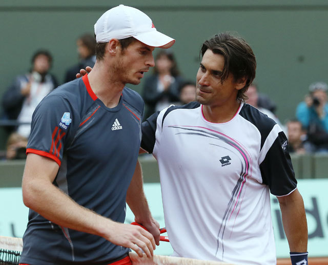 A hatodik kiemelt David Ferrer négy szettben felülmúlta a negyedik kiemelt Andy Murray a francia nyílt teniszbajnokság férfi egyesének negyeddöntőjében.