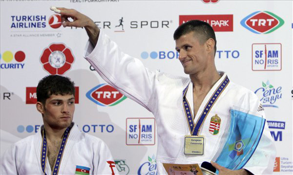 Ungvári Miklós aranyérmet szerzett Isztambulban - Fotó: MTI