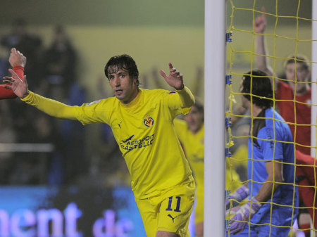 Capdevilla ünnepli az Osasuna ellen szerzett gólját a Villarealban. 