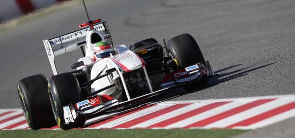 Sergio Perez, a Sauber pilótája a barcelonai teszten.