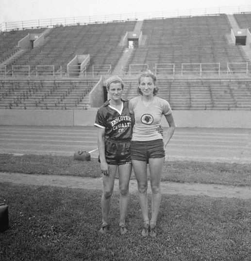Mildred Didrickson és Jean Shiley sporbarátsága volt az 1932-es olimpia egyik legfelemelőbb pillanata - Fotó: © Bettmann/CORBIS