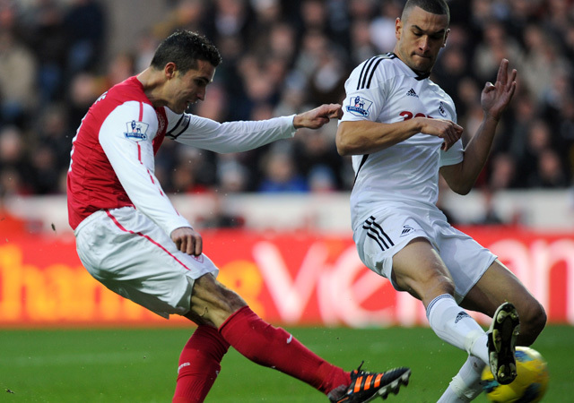 Van Persie hozta magát, gólt lőtt, de ez a Swansea ellen kevés volt az Arsenalnak - Fotó: AFP
