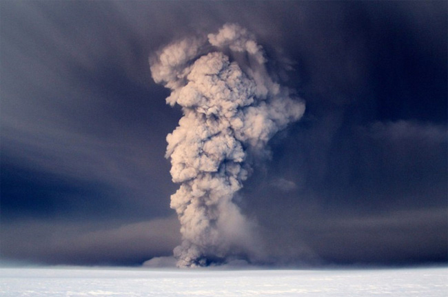 Izlandi vulkánkitörés 