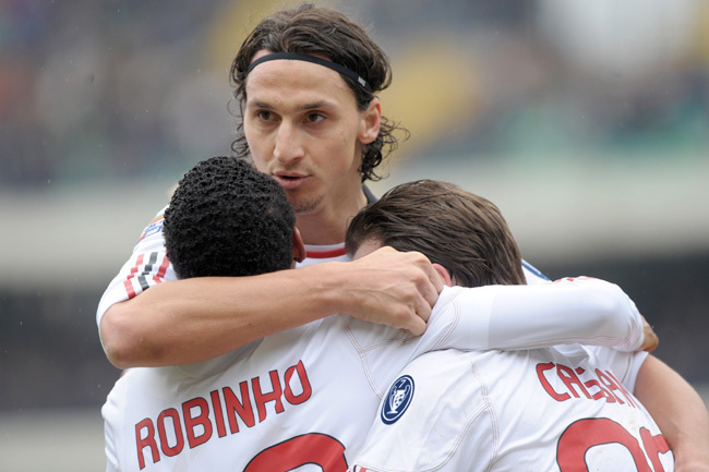 A Milan játékosainak gólöröme a Chievo elleni bajnokin
