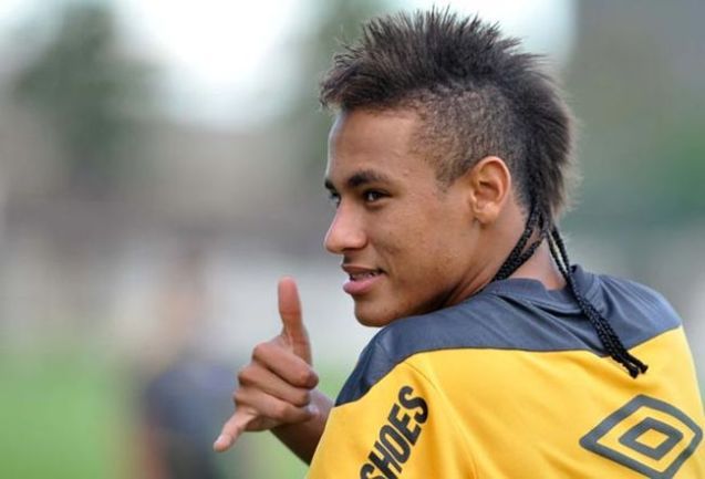 A brazil Santos 19 éves válogatott játékosa, Neymar