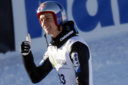 Gregor Schlierenzauer győzelmével zárult a vikersundi Világkupa második versenye.