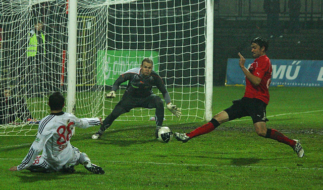 Pécs-Debrecen (0-0) találkozó az OTP Bank Liga 14. fordulójában