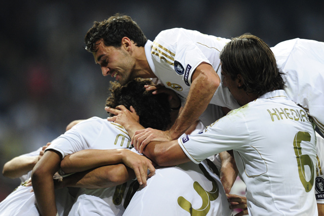 A blancók gáláztak a franciák ellen, megszerezte első gólját a Realban Sami Khedira.