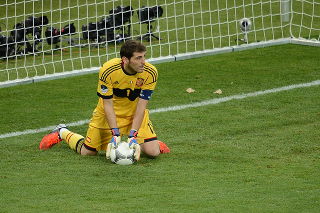 Casillas 137 mérkőzésen őrizte az ibériai alakulat kapuját és 75 találkozón nem kapott gólt.
