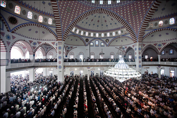 Juma'a mecset belülről