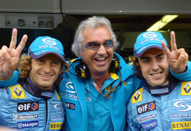 Flavio Briatore, Jarno Trulli és Fernando Alonso a Renault csapat színeiben.