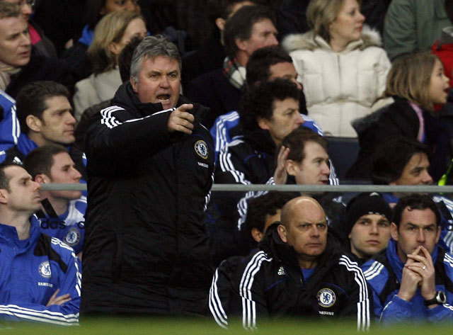 Guus Hiddink kész a visszatérésre a Chelsea-hez