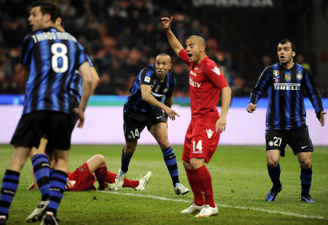 Szegényes játékkal, és érvénytelen góllal nyert az Inter a Cagliari ellen 