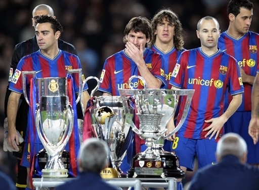 Xavi, Messi és Iniesta a három jelölt az Aranylabdára