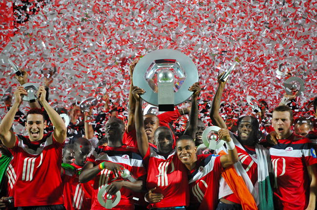A 2011-es francia bajnok a Lille együttese ünnepli a győzelmet