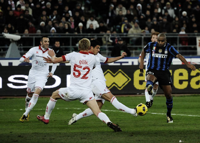 Az Inter már harmadik a tabellán a Bari elleni győzelemmel 