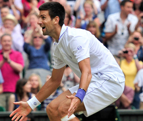 Novak Djokovics ünnepli wimbledoni bajnoki címét