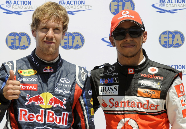 Sebastian Vettel és Lewis Hamilton, a Red Bull és a McLaren Forma-1-es versenyzői