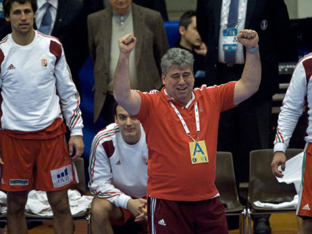 Mocsai Lajos öröme a kézilabda-világbajnokság egyik meccsén