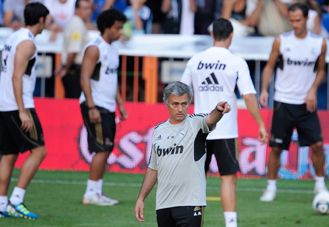 José Mourinho vezeti a Real Madrid edzését 2011 augusztusában