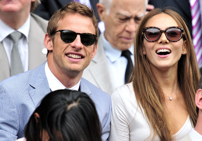 Jenson Button és Jesica Michibata a wimbledoni döntőn