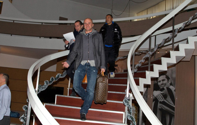 Tommaso Rocchi érkezik az Inter edzőközpontjába, miután a milánói klubhoz igazolt 2012-ben.