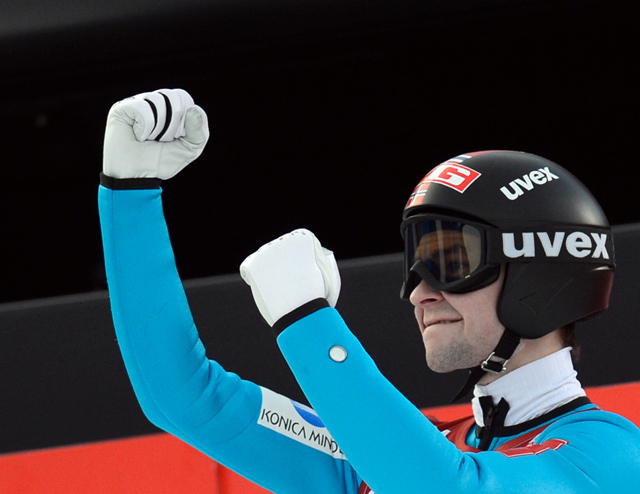 Anders Jacobsen, a norvég síugró öröme a Négysáncverseny garmisch-partenkircheni állámosán aratott győzelmét követően 