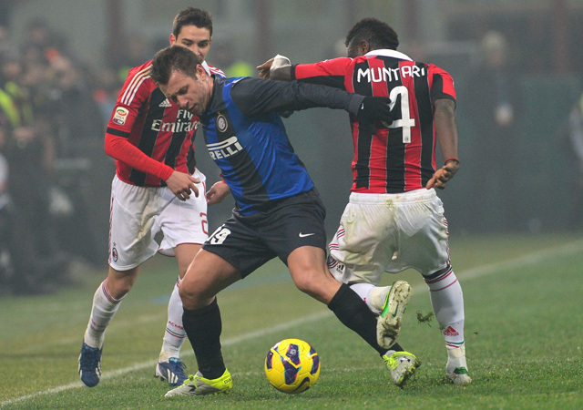 Antonio Cassano és Sulley Muntari az Inter-Milan mérkőzésen a Serie A-ban 2013-ban.