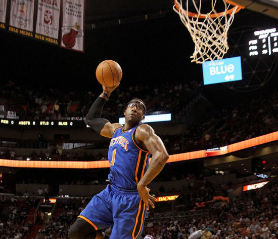 Amare Stoudemire zsákol a Miami Heat-New York Knicks NBA-mérkőzésen
